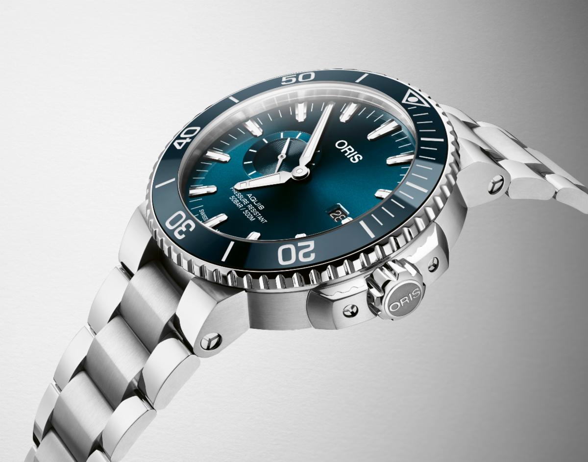 Oris Aquis Small Second Date 45.5