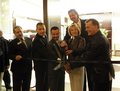 At the opening of Ulysse Nardin's first USA boutique:  PATRIK HOFFMANN (UN), BOBBY YAMPOLSKY (EAST COAST JEWELRY), SUSAN WHELCHEL (MAYOR OF BOCA RATON), BASEBALL PLAYER RANDY JOHNSON, AND ROLF SCHNYDER (UN)  © Roberta Naas/ for ATP and WORLDTEMPUS 