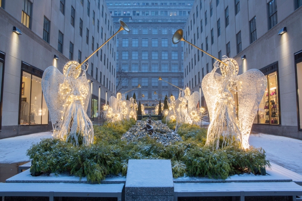 The angels at Rockefeller Center by American Christmas company 