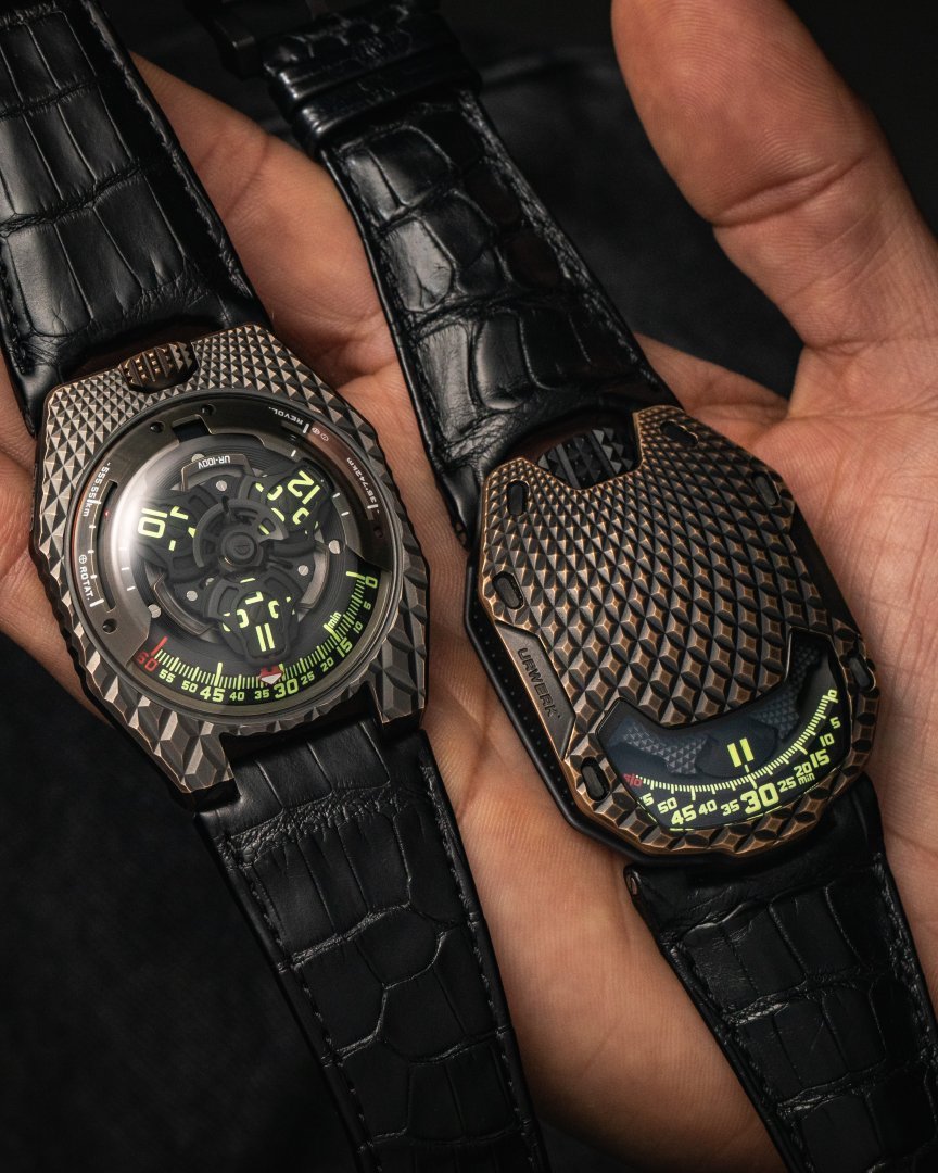 Urwerk UR-100V T-Rex watch