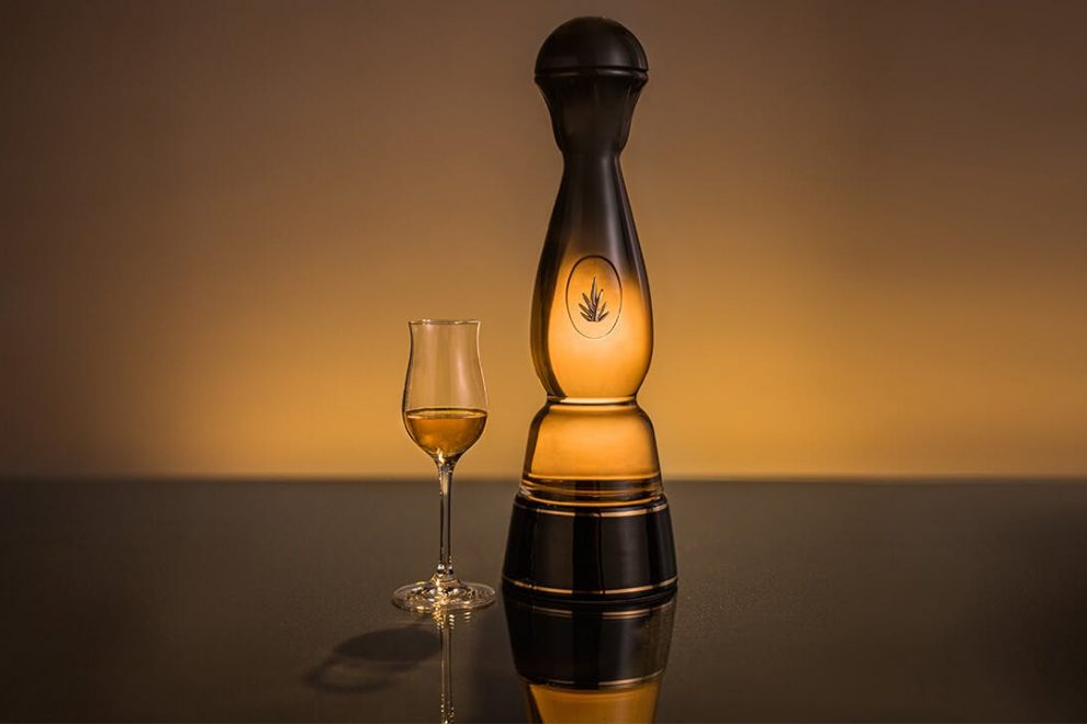 7cdeeb6b-4db2-4e84-ac47-ac23ca8c170f_ClaseAzul_Gold_1 Clase Azul Gold tequila
