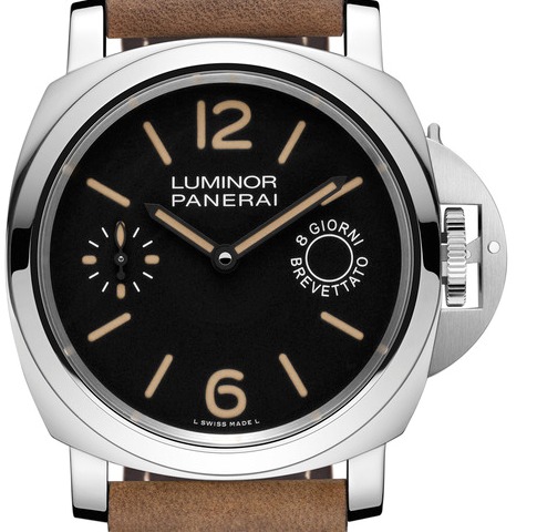 Subtle details make the new Panerai Panerai Luminor Marina 8 Days Acciaio a stand out watch. 