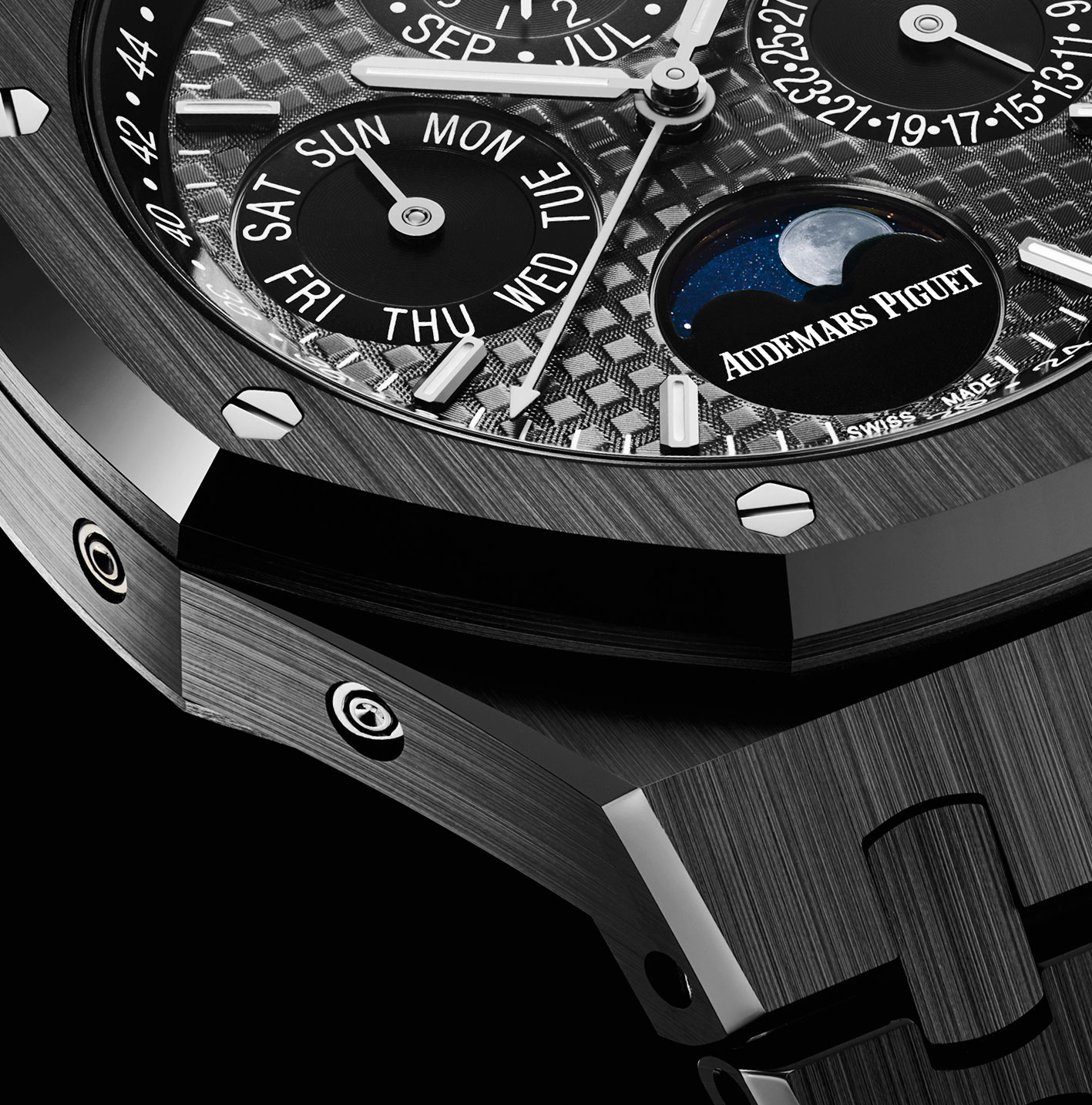 The Audemars Piguet Royal Oak Perpetual Calendar Black Ceramic is said to be unscratchable. 