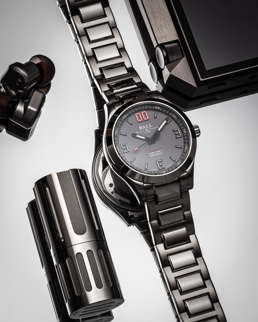 Ball Watch Teams with CronotempVs Collectors  for Engineer III 00 Red watch that is a  certified chronometer.