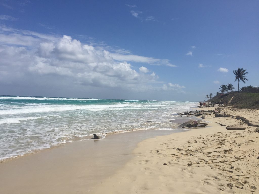 Playa Santa Maria is a small beach that lies on the route from Old Havana to Finca Vigia. (Photo: R. Naas) 