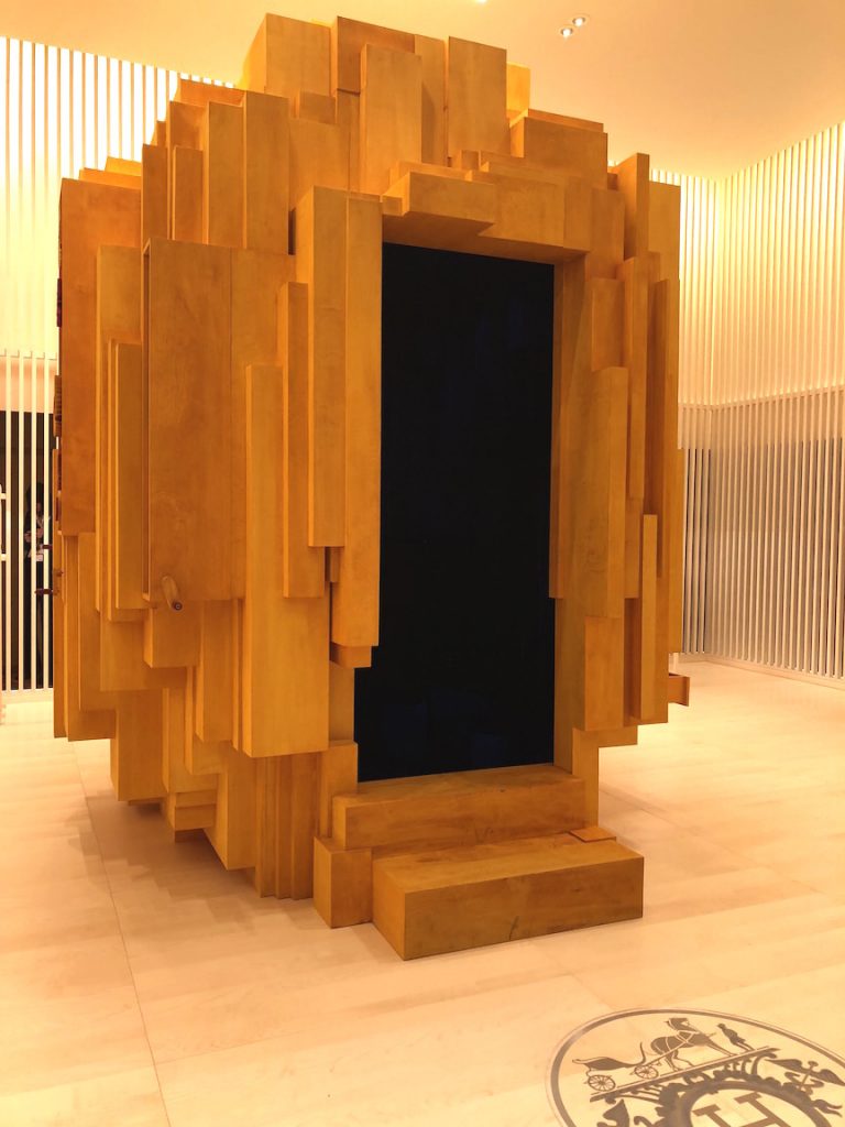Hermes joins SIHH 2018 this year, and it showcases its heritage and craftsmanship, but first one must enter the wooden marquetry box that stands in the center of the booth space. 
