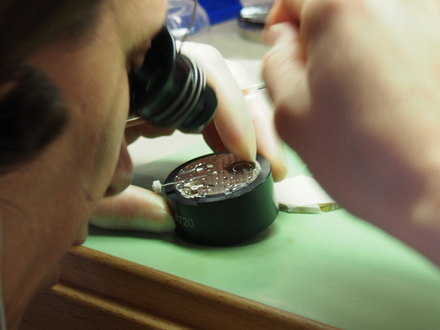 In the haute horology workshops of Bulgari, everything is done by hand. (Photo: R. Naas, ATimelyPerspective) 