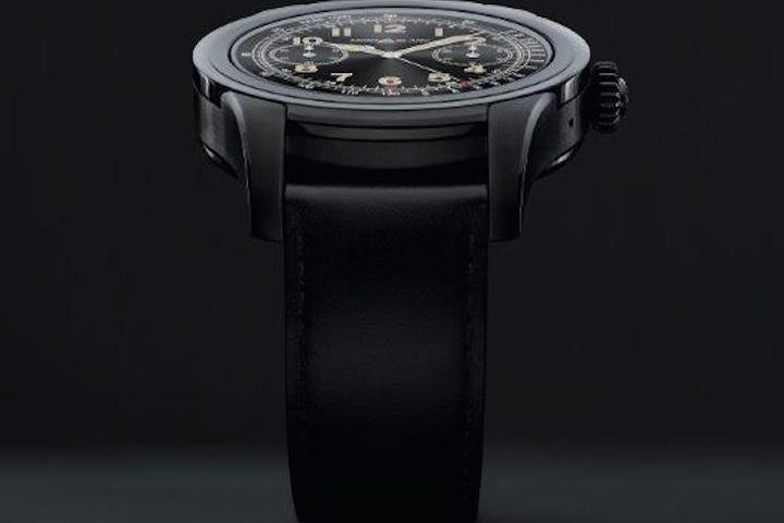 Summit_Strap_Case_Black The Montblanc Summit has so much to offer on the wrist that there is almost no need for a phone.