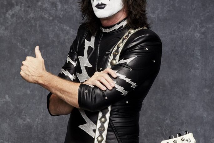 Kiss Guitarist Tommy Thayer in makeup