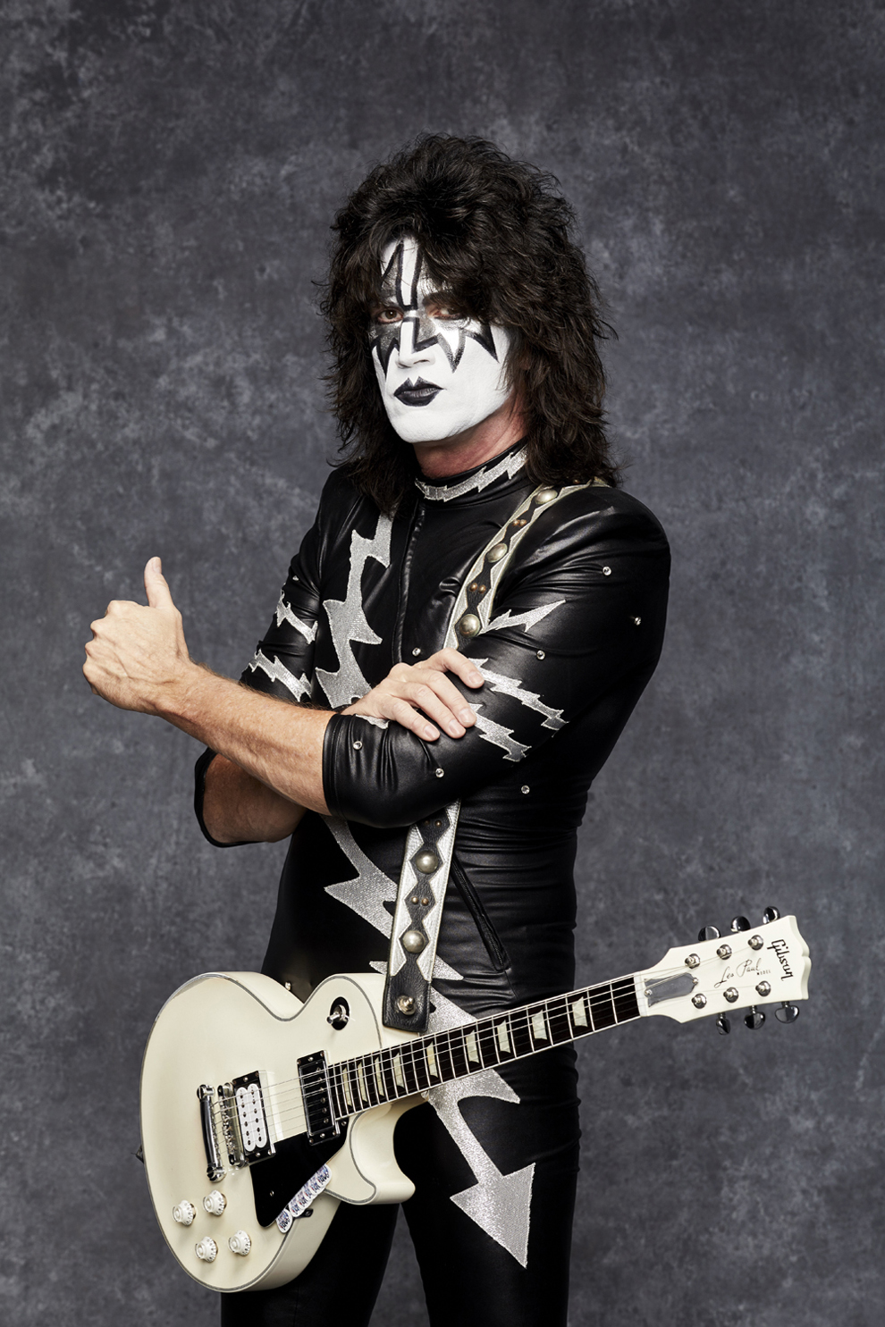 Kiss Guitarist Tommy Thayer in makeup 