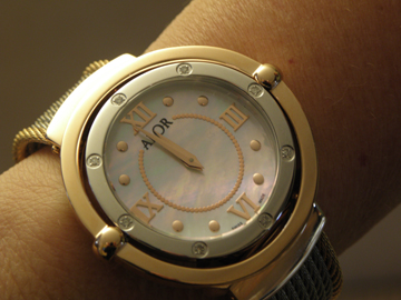 This 1979 watch from ALOR Swiss Watches features a dual detached bezel. 