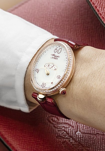 Breguet Reines de Naples watch with morphing heart hand to indicate the minutes. 