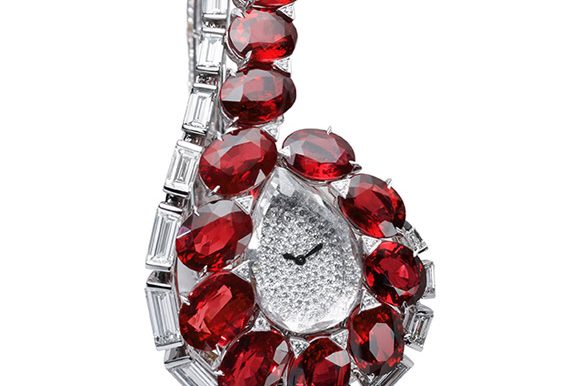 cartier-trait-eclat-3 The stunning Cartier Trait Eclat is a blend of haute joaillerie of the finest tradition with a classically modern twist.