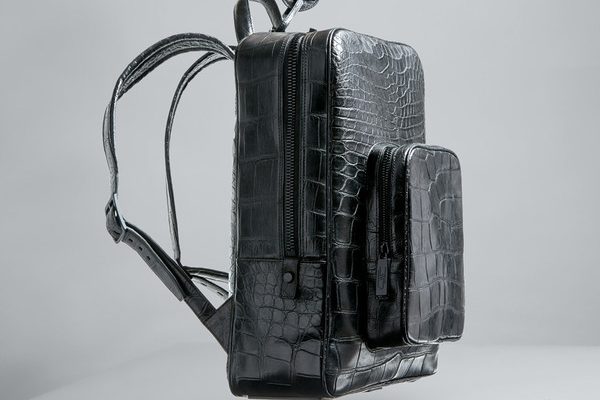 hljames_pack_onyx_front_grande