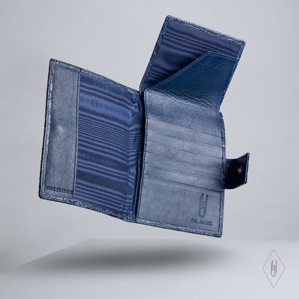 tri-fold_navy_open_grande