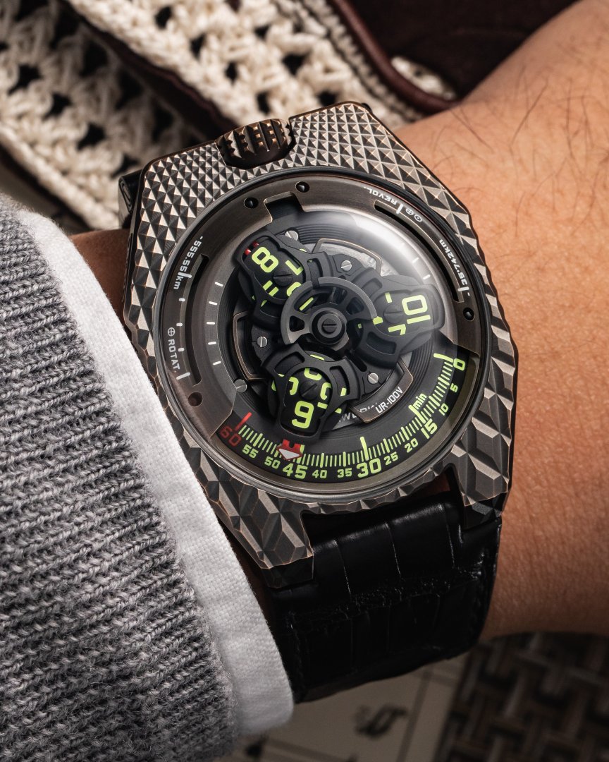 Urwerk UR-100V T-Rex watch